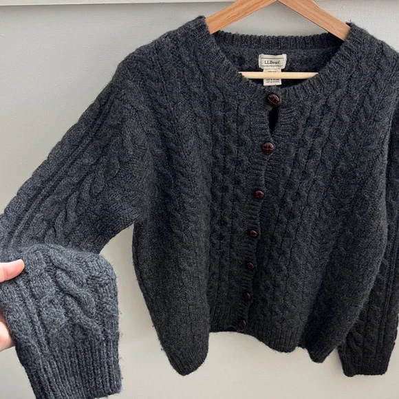 L.L. Bean Women’s Irish Wool Cardigan Gray Cable Knit Sweater Made In Ireland M - Picture 4 of 6